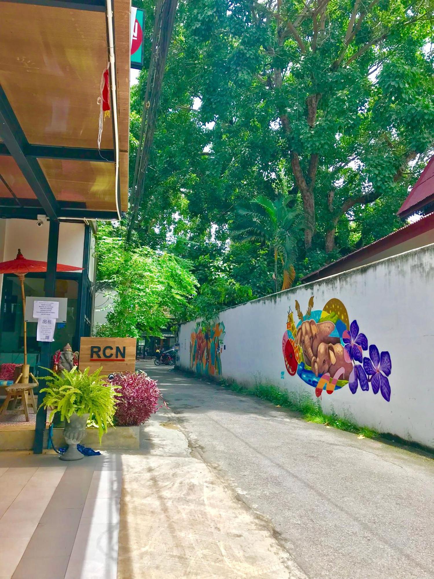 Rcn Court & Inn Csiangmaj Kültér fotó