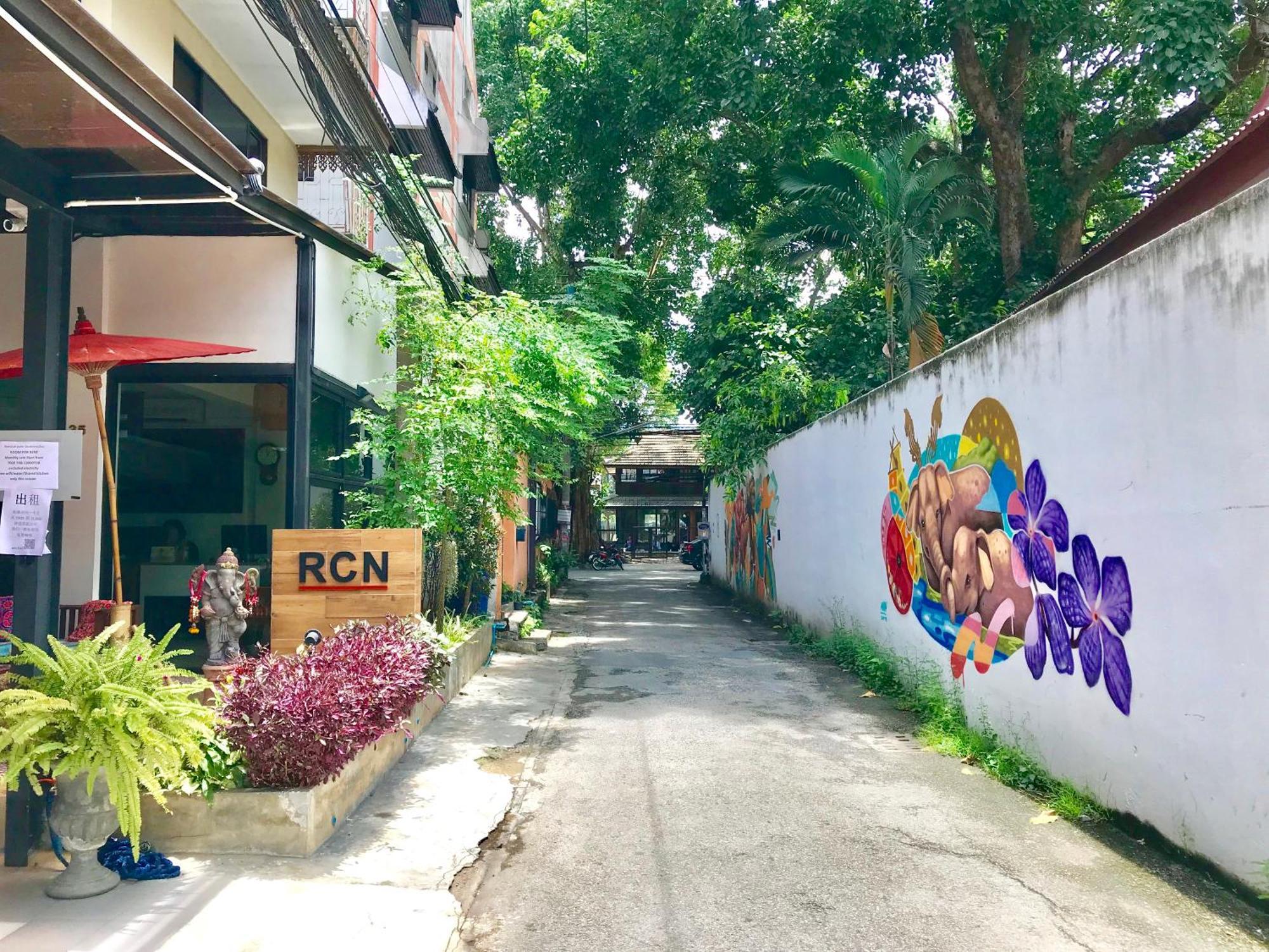 Rcn Court & Inn Csiangmaj Kültér fotó